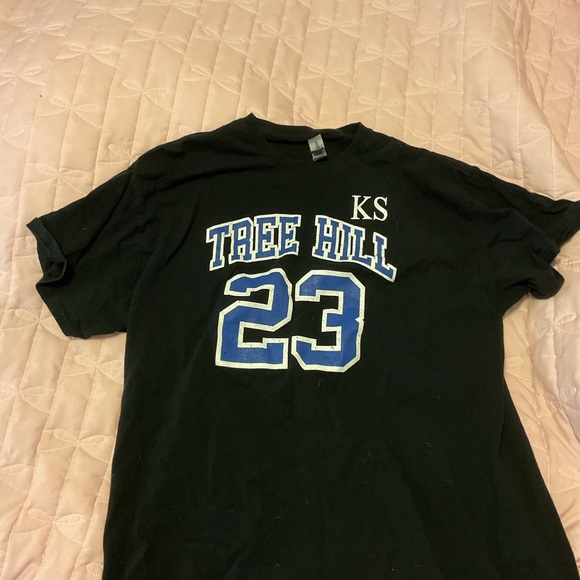 Gildan Tops - Black Tree Hill 23 Graphic T-Shirt